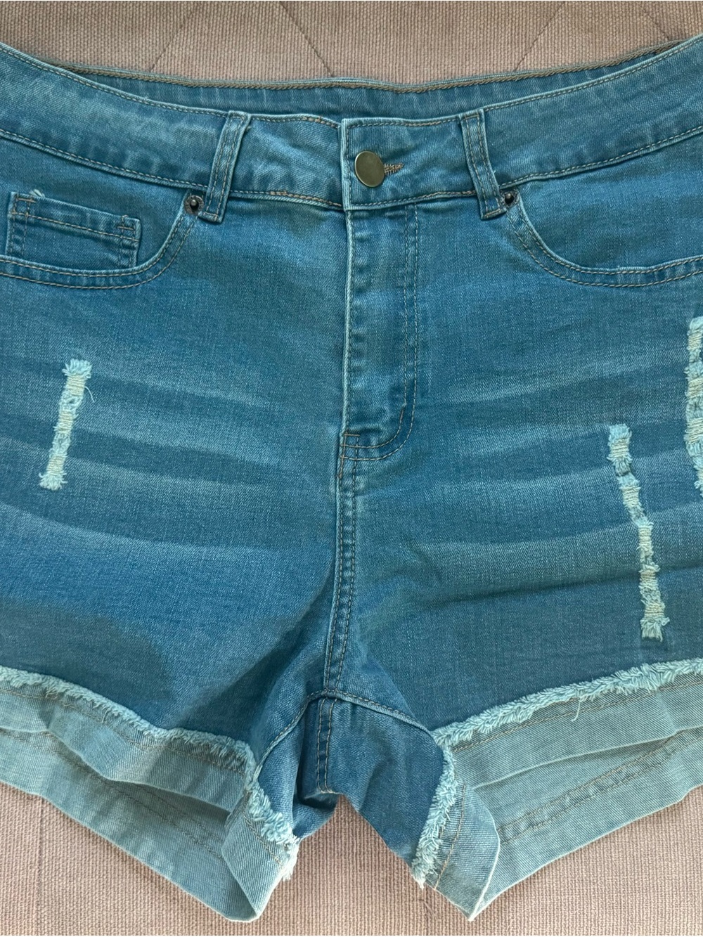 NWOT CHICZONE High Waisted Distressed Denim Shorts Stretchy Small
